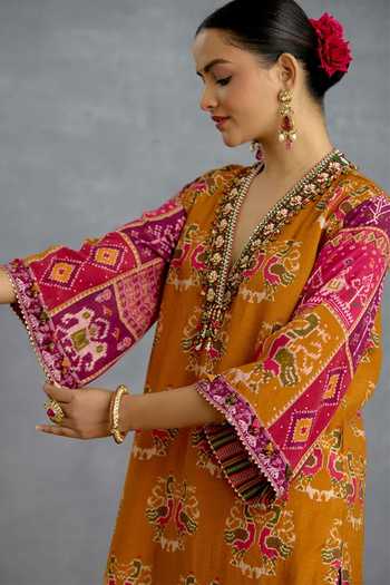 Buy_Torani_Yellow Silk, Organza V-neck, Yes Sunehri Virasa Patola Kurta Set _Online_at_Aza_Fashions