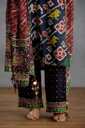 Buy_Torani_Blue Silk, Organza V-neck Virasa Patola Kurta Set _Online_at_Aza_Fashions