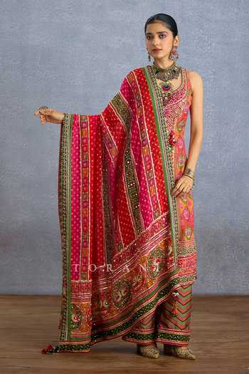 Buy_Torani_Pink Silk, Organza Scoop Neck Rangili Jinal Printed Kurta Set _at_Aza_Fashions