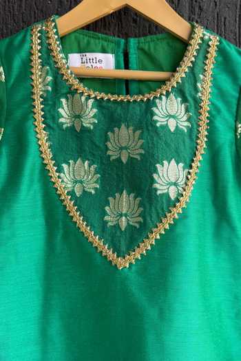 Buy_The Little Tales_Green Silk, Cotton Placement Woven Kurta Set _Online_at_Aza_Fashions