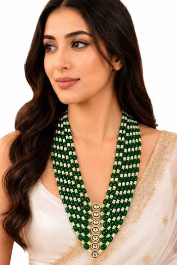 Buy_Vivinia By Vidhi Mehra_Emerald Green Beaded Embellished Necklace _at_Aza_Fashions