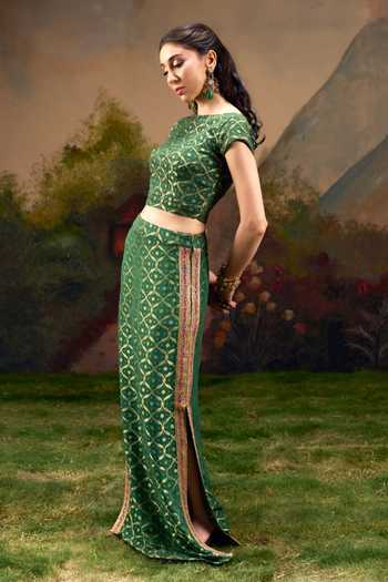 Buy_Muskann Kapadiaa_Olive Green Boat Neck Rajeshwari Bandhani Woven Top And Skirt Set _Online_at_Aza_Fashions