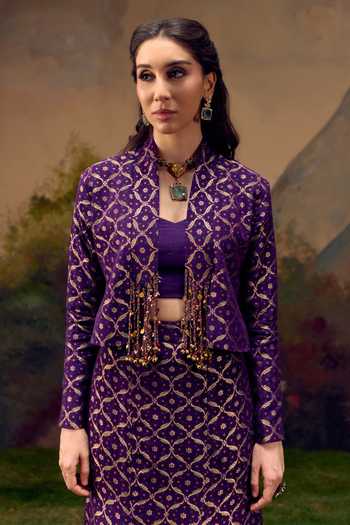 Muskann Kapadiaa_Purple Mandarin Collar, V-neck Aanya Bandhani Woven Jacket Lehenga Set _Online_at_Aza_Fashions