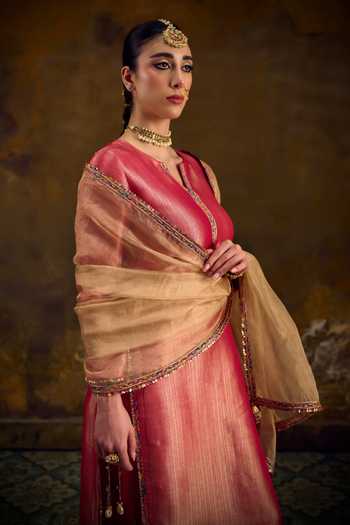 Shop_Muskann Kapadiaa_Pink Brocade V-neck, Yes Rupak Banarasi Straight Kurta Set _Online_at_Aza_Fashions