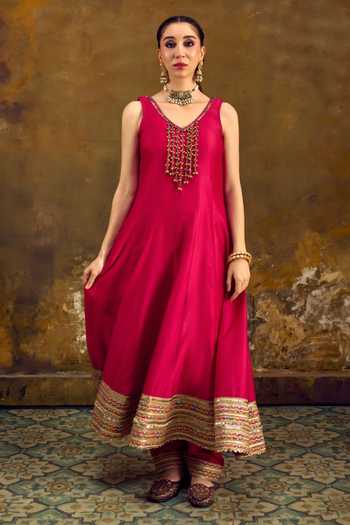 Muskann Kapadiaa_Pink Silk, Chanderi V-neck Utsav Anarkali Set _Online_at_Aza_Fashions