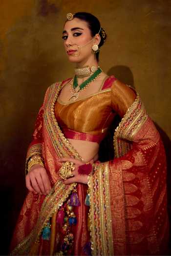Muskann Kapadiaa_Red Brocade Open Neck Saubhagya Banarasi Woven Lehenga Set _Online_at_Aza_Fashions