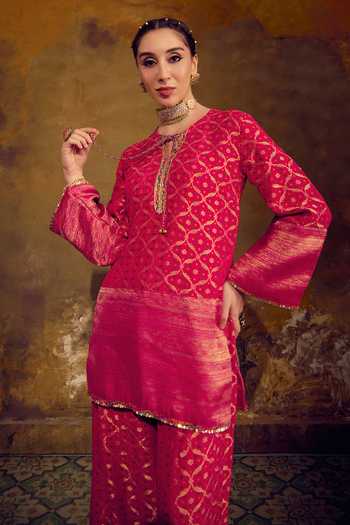 Shop_Muskann Kapadiaa_Fuchsia Round Neck, Yes Laali Banarasi Bandhani Kurta And Palazzo Set _Online_at_Aza_Fashions