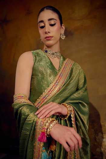 Buy_Muskann Kapadiaa_Olive Green Silk Vana Banarasi Woven Saree _Online_at_Aza_Fashions