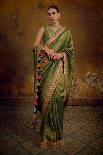 Buy_Muskann Kapadiaa_Olive Green Silk Vana Banarasi Woven Saree _at_Aza_Fashions