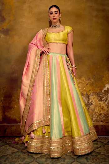 Buy_Muskann Kapadiaa_Multi Color Brocade Square Neck Pari Banarasi Lehenga Set _at_Aza_Fashions