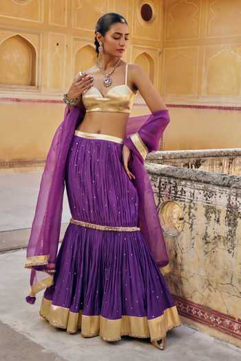 Preevin_Gold Organza, Chanderi Silk Sweetheart Neck Mukaish Fish Cut Lehenga Set _at_Aza_Fashions