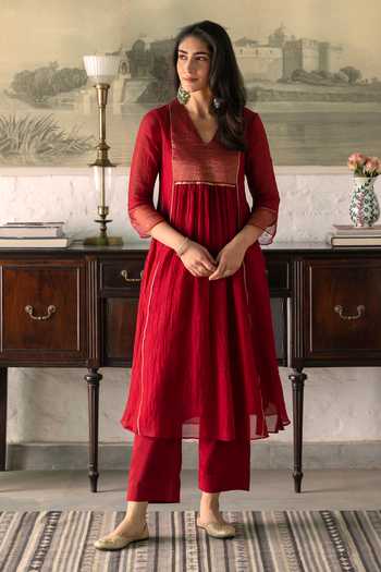 Shop_Trendy Tokari_Red Silk, Chanderi, Cotton, Organza V-neck Gathered Embroidered Kurta Set _at_Aza_Fashions