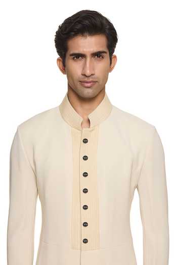 Buy_Raabta By Rahul_Black Ishq E Arc Buttons - Set Of 7 _at_Aza_Fashions