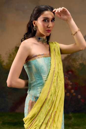 Buy_Muskann Kapadiaa_Blue Brocade Bandeau Neck Saawan Bandhani Pre-draped Saree With Corset _Online_at_Aza_Fashions