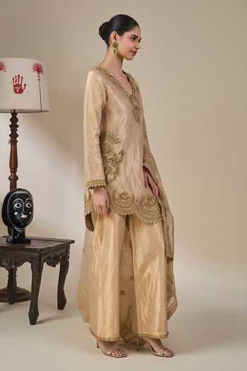 Masaba_Gold Silk, Tissue V-neck Kaju Katli Kahaani Embroidered Kurta Set _Online_at_Aza_Fashions