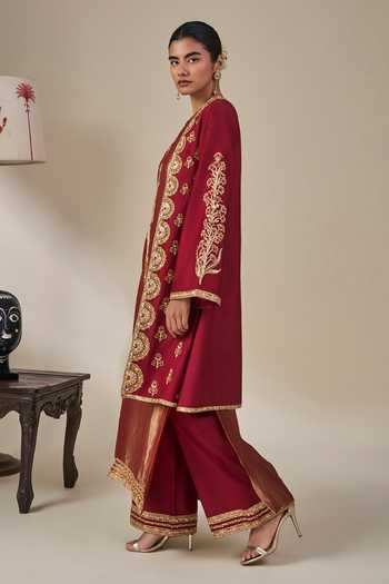 Masaba_Maroon Silk, Tissue Open Neck, V-neck, Khwaab Ki Kahaani Jacket Kurta Set _Online_at_Aza_Fashions