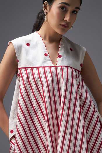 Buy_Aaroh By Dolly_White Pure Cotton V-neck Hand Block Print Top And Pant Set _Online_at_Aza_Fashions