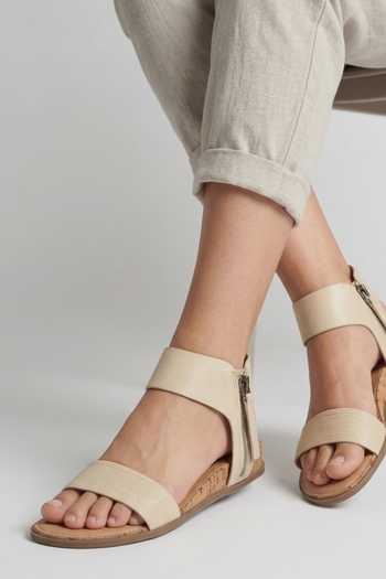Buy_Heel Your Sole_Off White Nox Flats _at_Aza_Fashions