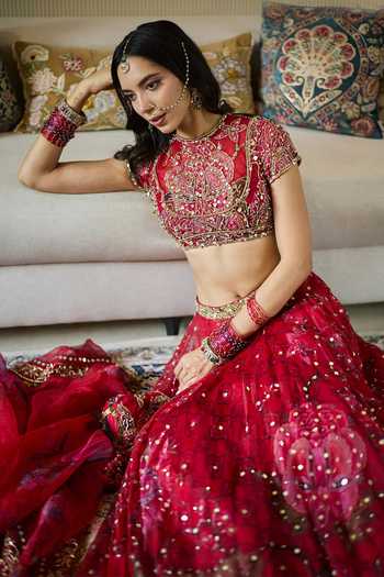 Buy_Mahima Mahajan_Red Silk Organza Round Neck Alina Embroidered Lehenga Set _Online_at_Aza_Fashions