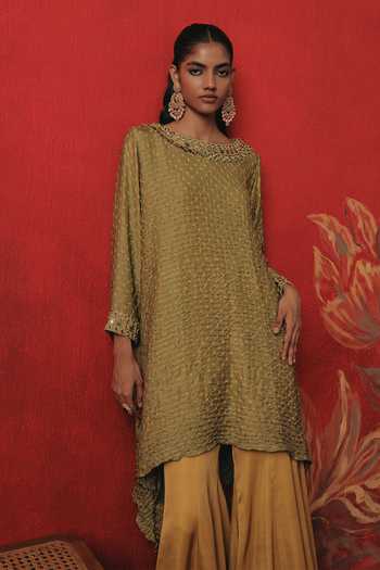 Twenty Nine_Green Silk Boat Neck, Yes Asymmetric Bandhani Tunic _at_Aza_Fashions