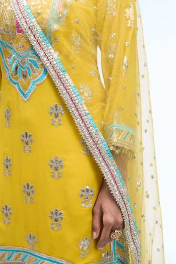 Buy_Gopi Vaid_Yellow Split V-neck, Yes Embroidered Kurta Sharara Set _Online