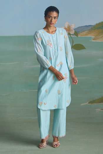 Summer By Priyanka Gupta_Blue Chanderi Round Neck Bug Me Not Embroidered Kurta And Pant Set _Online_at_Aza_Fashions
