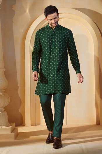 Buy_SPRING BREAK X AZA_Emerald Green Cotton Sequins, Embroidery Geometric Kurta Set _Online_at_Aza_Fashions