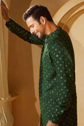 Buy_SPRING BREAK X AZA_Emerald Green Cotton Sequins, Embroidery Geometric Kurta Set _Online