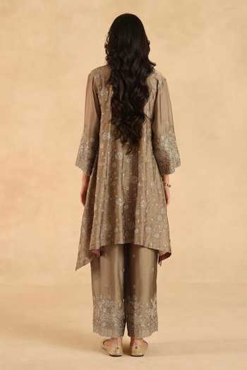 Shop_Begum_Gold Crepe, Silk V-neck Polki Kurta Set _at_Aza_Fashions