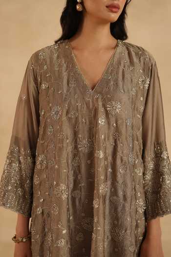 Begum_Gold Crepe, Silk V-neck Polki Kurta Set _Online