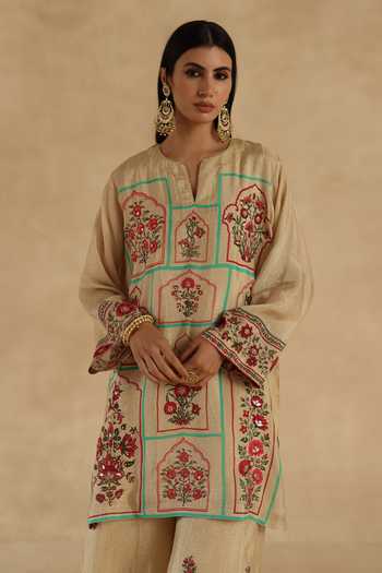 Buy_Begum_Red Silk Embroidery, Zari, Gota Patti Mandarin Collar, Lila Kurta Sharara Set 