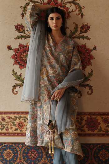 Buy_Begum_Grey Silk, Organza V-neck Tarini Kurta Pant Set _Online
