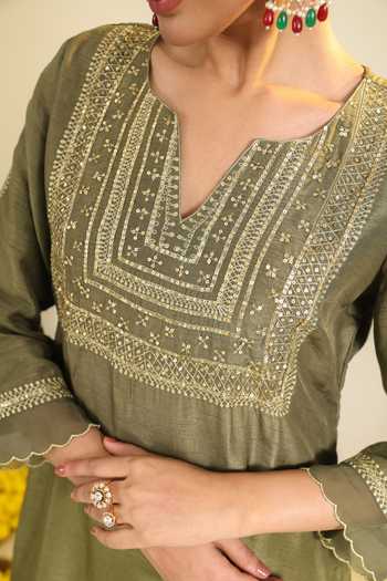 Buy_Roohbyridhimaa_Olive Green Silk, Organza, Viscose Split Sage Mughal Embroidered Kurta Set _Online