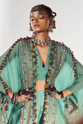 Buy_Zariya The Label_Green Chanderi V-neck Hand Embroidered Cape Pant Set _Online