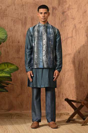 Buy_Sulakshna Jasra_Blue Silk Sleeveless Bundi Kurta Set _Online_at_Aza_Fashions