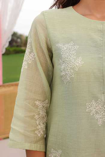 Shop_Charu Makkar_Green Chanderi Mandarin Collar Hana Dori Embroidered Kurta Set _Online