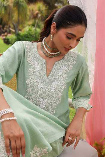 Charu Makkar_Green Chanderi, Organza V-neck Nora Embroidered Kurta Set _Online
