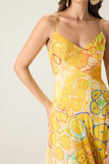 Saaksha & Kinni_Yellow Chiffon V-neck Gwen Floral Print Dress _Online_at_Aza_Fashions