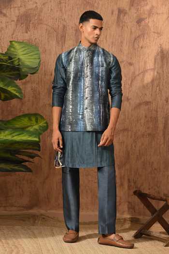 Buy_Sulakshna Jasra_Blue Silk Sleeveless Bundi Kurta Set _at_Aza_Fashions