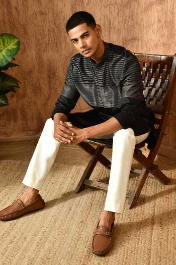 Buy_Sulakshna Jasra_Black Cotton Kurta And Pyjama Set 