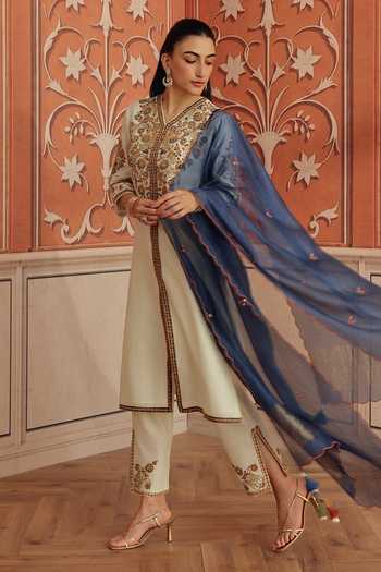Buy_Dohr India_Ivory Silk, Cotton, Chanderi V-neck Veera Mirror Work Kurta Set _at_Aza_Fashions