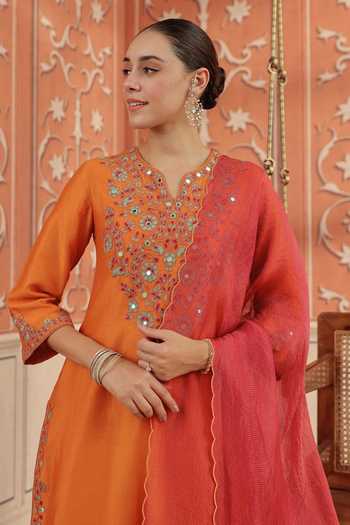 Buy_Dohr India_Orange Silk, Cotton, Chanderi, Organza V-neck, Yes Veya Kurta Set 