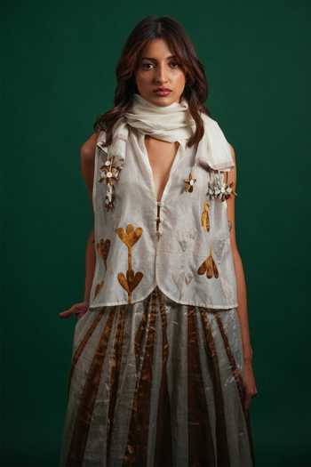 Buy_KA-Sha_White Tassels Scarf _at_Aza_Fashions