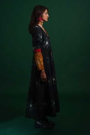 KA-Sha_Black Cotton V-neck Sap Heer Organic Dress _Online_at_Aza_Fashions