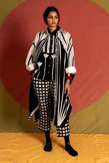 KA-Sha_Black Chanderi Grid Applique Pant _Online_at_Aza_Fashions