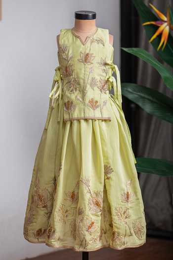 Shop_Lil Angels_Green Cotton, Muslin Embroidered Bib Lehenga Set _at_Aza_Fashions