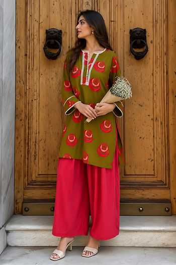 Buy_Poppi_Multicolor Cotton Split V-neck Floral Print Kurta And Farshi Salwar Set _at_Aza_Fashions