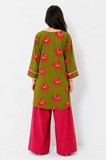 Shop_Poppi_Multicolor Cotton Split V-neck Floral Print Kurta And Farshi Salwar Set _at_Aza_Fashions