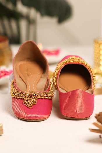 5elements_Pink Zariya Hand Embellished Juttis _Online