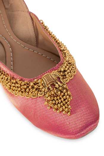 Buy_5elements_Pink Zariya Hand Embellished Juttis _Online
